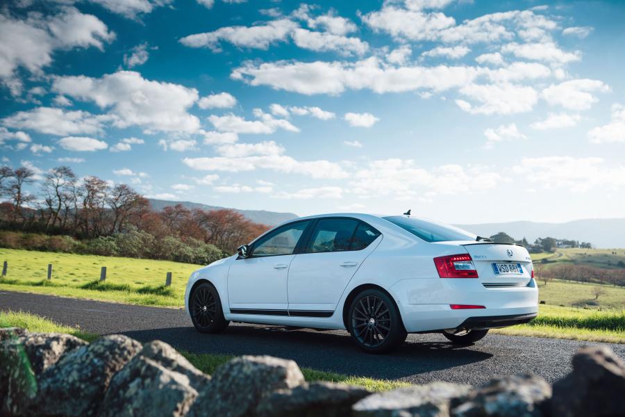  Skoda Octavia Sports Pack 2016 года  (AU) (фото 5 из 27)